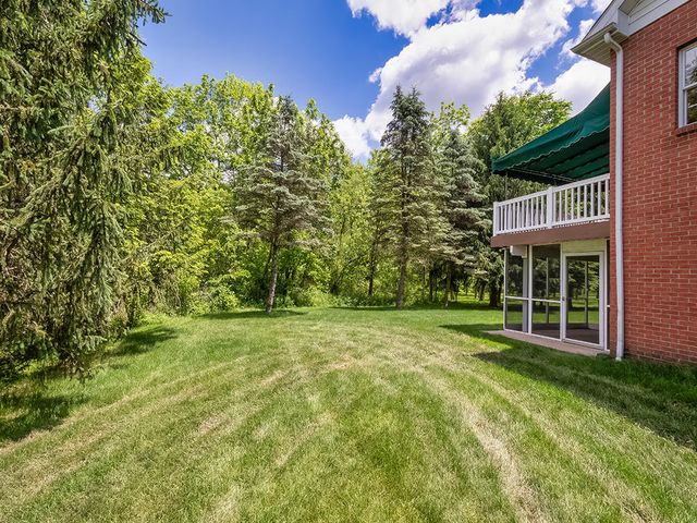 1009 Saddleclub DRIVE, North Strabane, PA 15317
