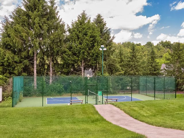 1009 Saddleclub DRIVE, North Strabane, PA 15317