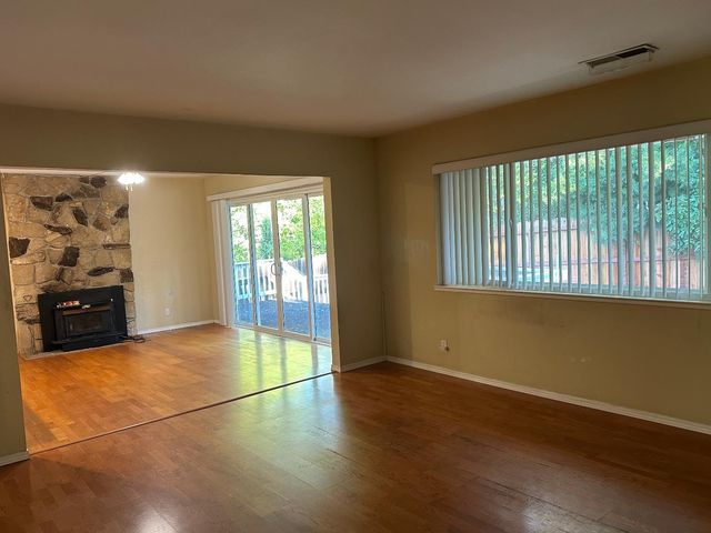 952 King Henry Way, El Dorado Hills, CA 95762