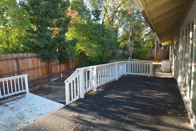 952 King Henry Way, El Dorado Hills, CA 95762