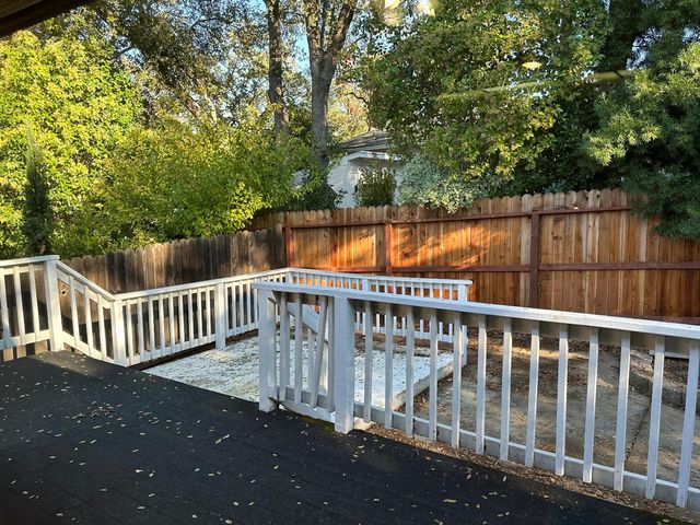 952 King Henry Way, El Dorado Hills, CA 95762