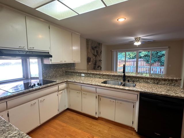 952 King Henry Way, El Dorado Hills, CA 95762