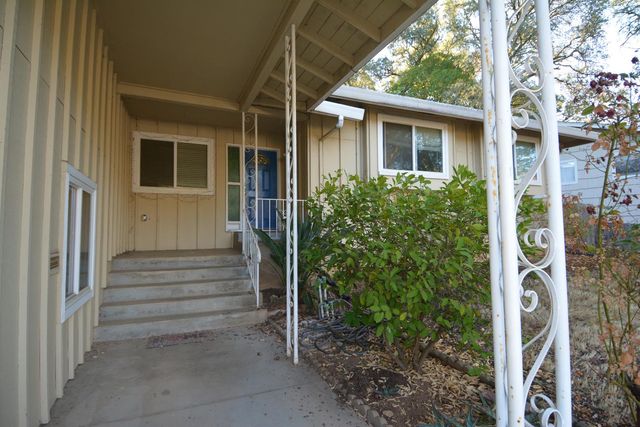 952 King Henry Way, El Dorado Hills, CA 95762