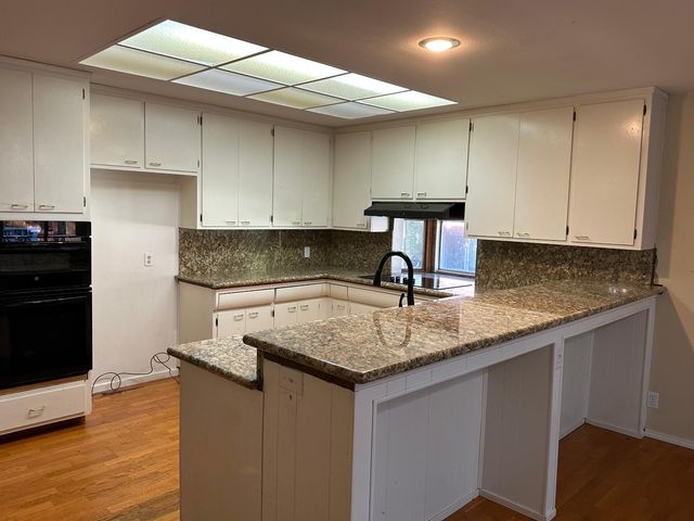 952 King Henry Way, El Dorado Hills, CA 95762