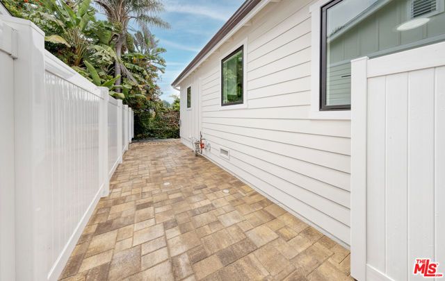 4287 La Salle Avenue, Culver City, CA 90232