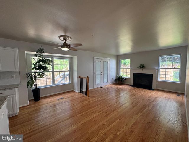 2000 CHITA CT, Temple Hills, MD 20748