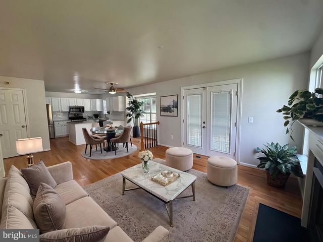 2000 CHITA CT, Temple Hills, MD 20748