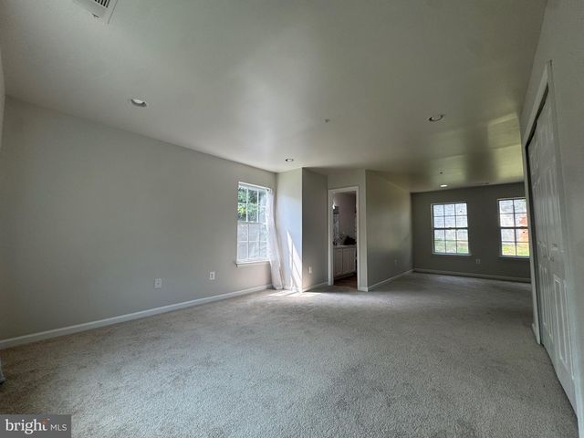 2000 CHITA CT, Temple Hills, MD 20748