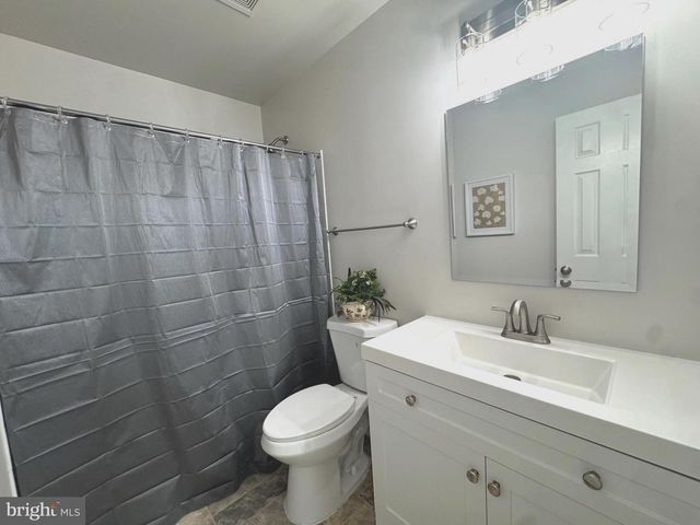 2000 CHITA CT, Temple Hills, MD 20748