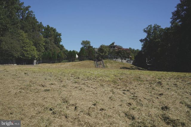 12000 RIVER RD, Potomac, MD 20854