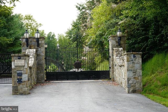 12000 RIVER RD, Potomac, MD 20854