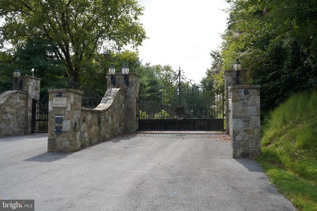 12000 RIVER RD, Potomac, MD 20854
