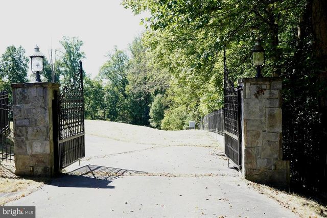 12000 RIVER RD, Potomac, MD 20854