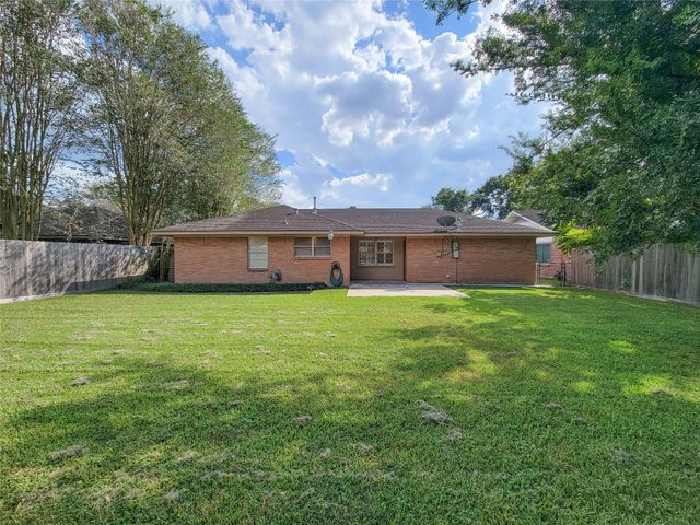 5442 Kinglet Street, Houston, TX 77096