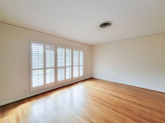 5442 Kinglet Street, Houston, TX 77096