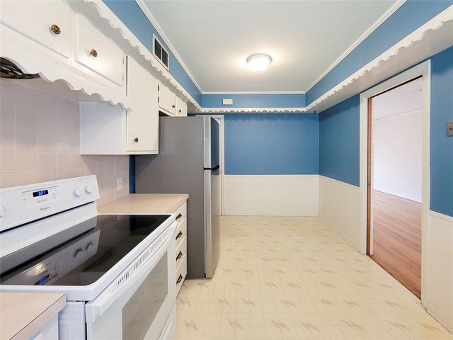 5442 Kinglet Street, Houston, TX 77096