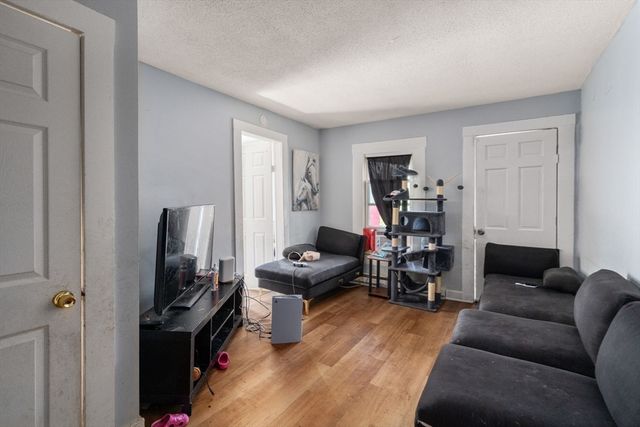 55-59 Margaret St, Springfield, MA 01105