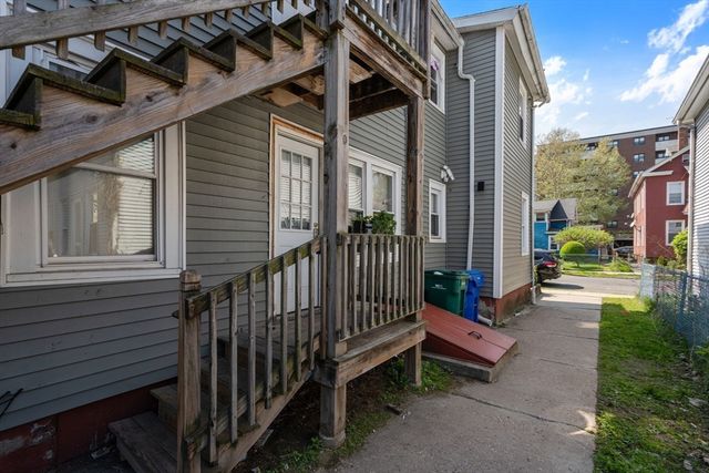 55-59 Margaret St, Springfield, MA 01105