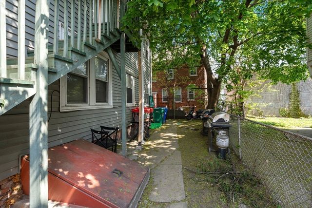 55-59 Margaret St, Springfield, MA 01105