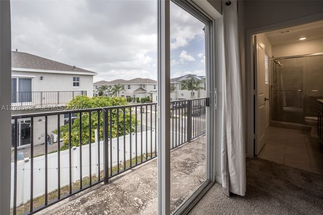 833 SE 19th St, Homestead, FL 33034