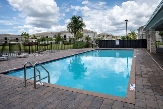 833 SE 19th St, Homestead, FL 33034