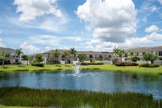 833 SE 19th St, Homestead, FL 33034