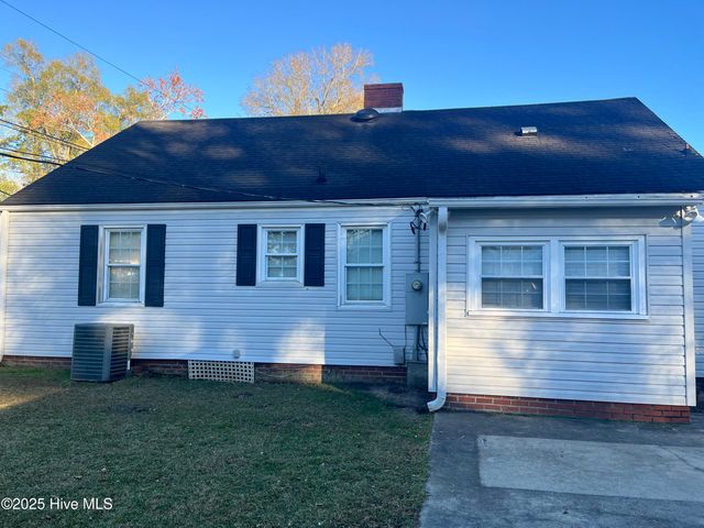 113 N Thompson Street, Whiteville, NC 28472