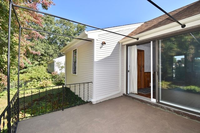 74 Blanche Street, Springfield, MA 01119