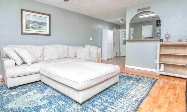 6111 Emerald Hills Lane, Knoxville, TN 37912