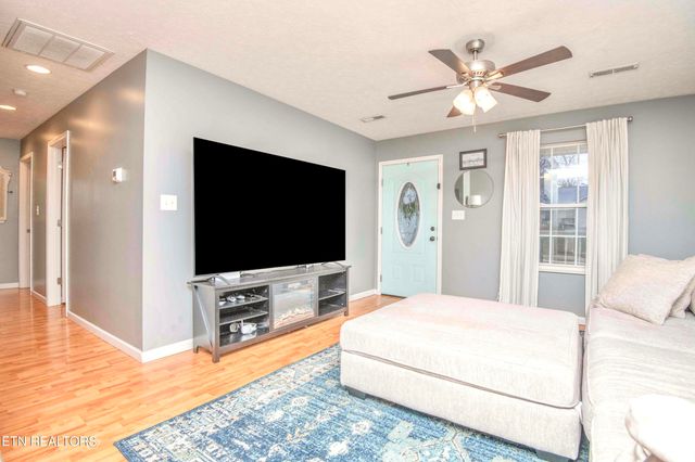 6111 Emerald Hills Lane, Knoxville, TN 37912