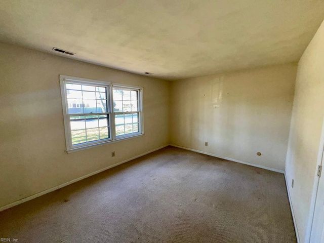 4444 Leatherwood DR, Virginia Beach, VA 23462