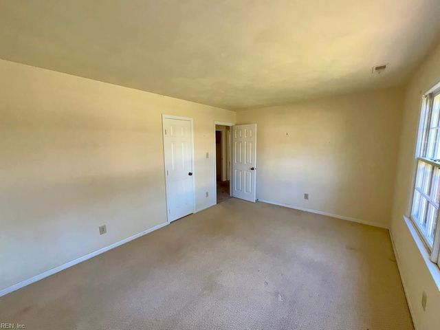 4444 Leatherwood DR, Virginia Beach, VA 23462