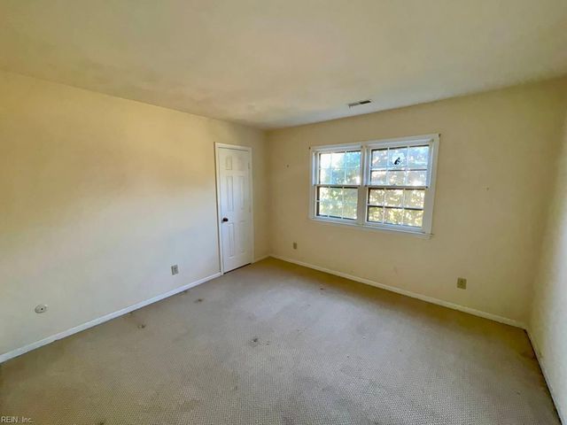 4444 Leatherwood DR, Virginia Beach, VA 23462