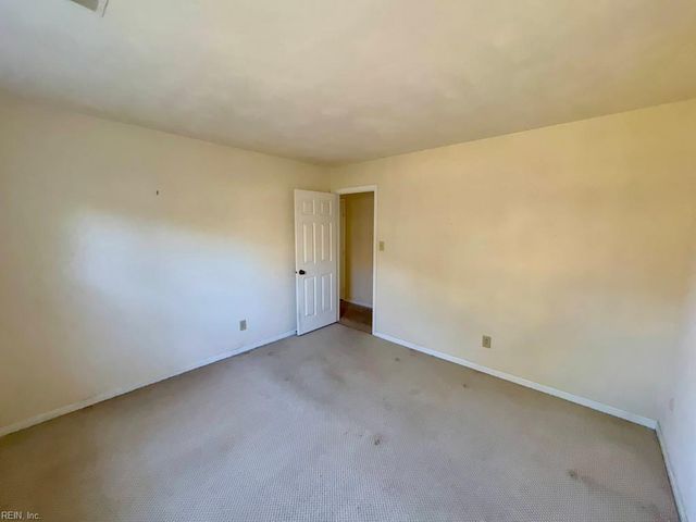 4444 Leatherwood DR, Virginia Beach, VA 23462