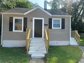 29 Cherry St, Petersburg, VA 23803