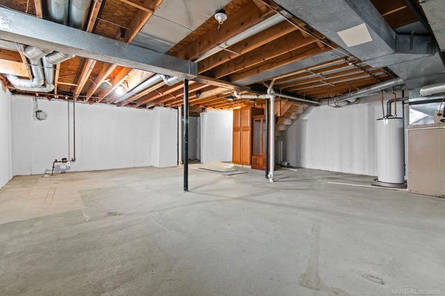 20798 Dunham Road, Clinton Township, MI 48038