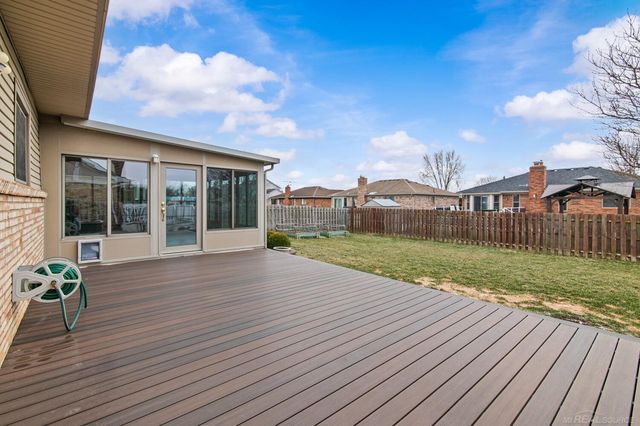 20798 Dunham Road, Clinton Township, MI 48038