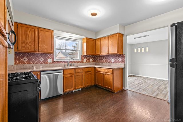 20798 Dunham Road, Clinton Township, MI 48038