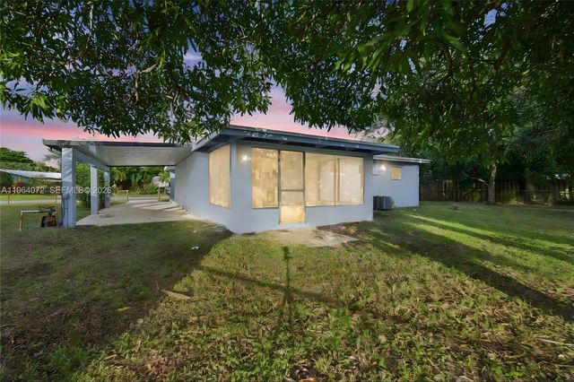 3548 SW 16th Ct, Fort Lauderdale, FL 33312