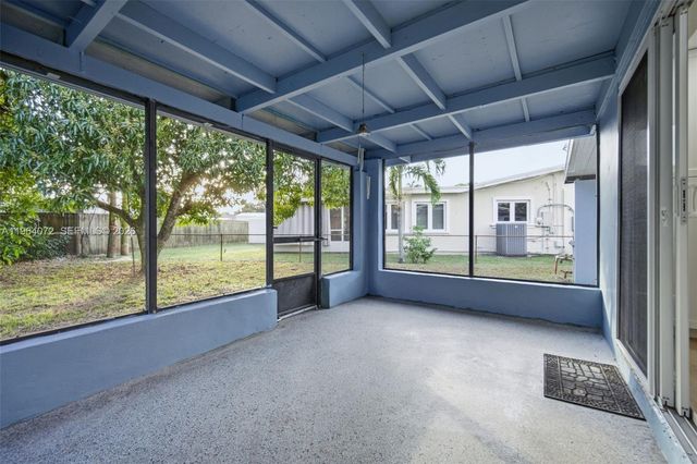 3548 SW 16th Ct, Fort Lauderdale, FL 33312