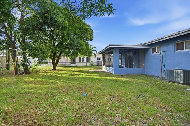 3548 SW 16th Ct, Fort Lauderdale, FL 33312