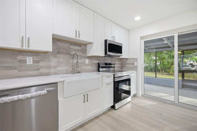 3548 SW 16th Ct, Fort Lauderdale, FL 33312