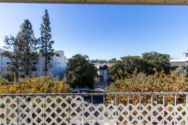 3734 S Canfield, Los Angeles, CA 90034