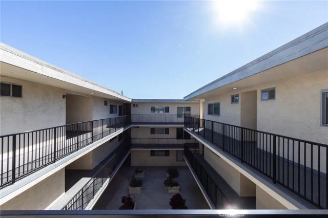 3734 S Canfield, Los Angeles, CA 90034