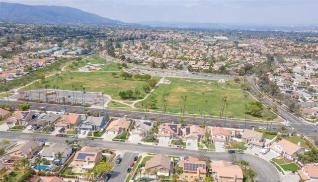 2487 Sweet Rain Way, Corona, CA 92881