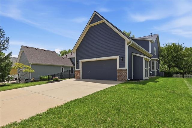 21414 Clear Creek Parkway, Shawnee, KS 66218