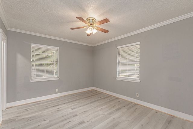 1409 Crestview Drive, Kaufman, TX 75142