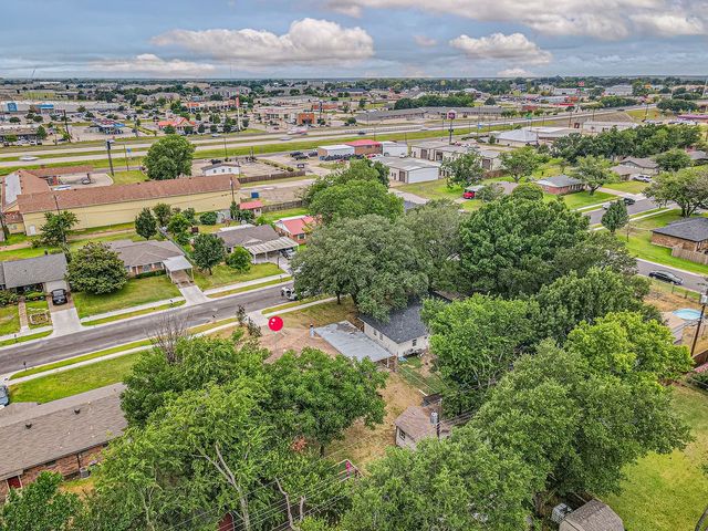 1409 Crestview Drive, Kaufman, TX 75142