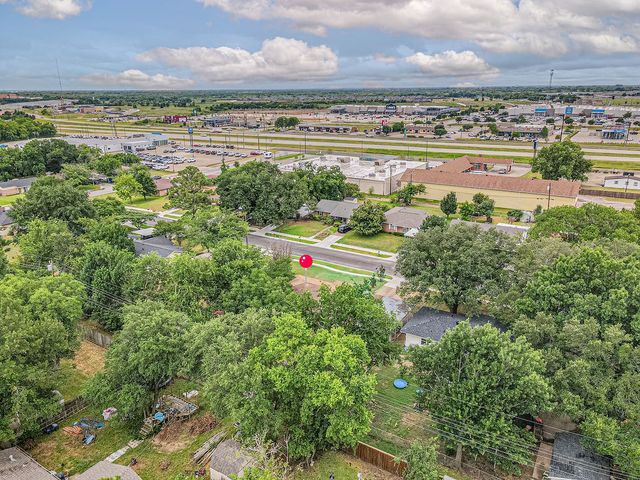 1409 Crestview Drive, Kaufman, TX 75142