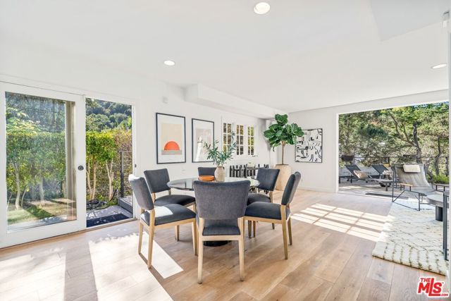 7560 Devista Drive, Los Angeles, CA 90046